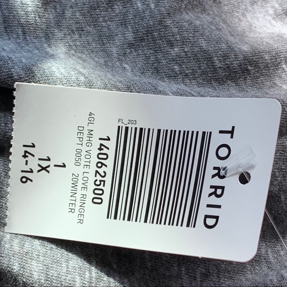 Torrid "Vote for Love" Graphic T-shirt Size 1X - Picture 5 of 7